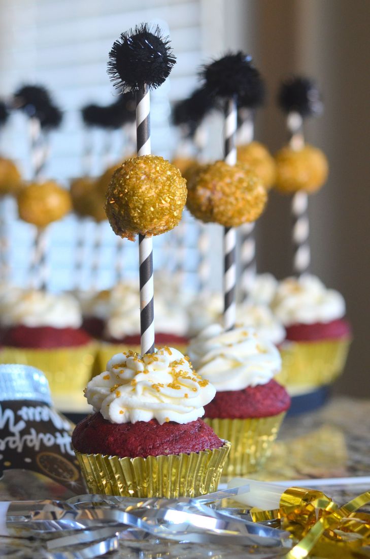 New Year's Eve Ball Dropping Cupcakes