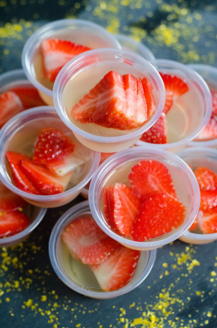 Strawberry Champagne Jello Shots