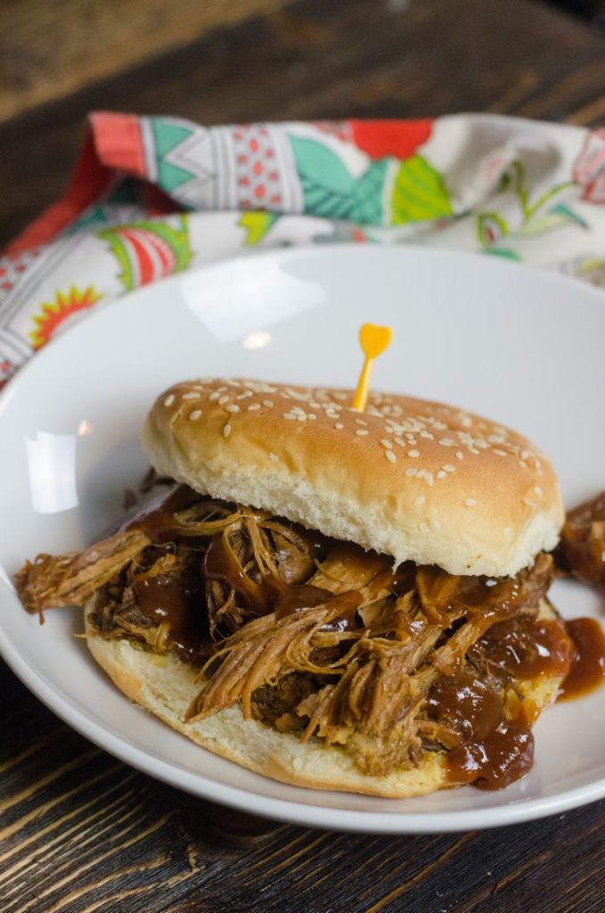 Instant Pot Pulled Pork Sandwiches