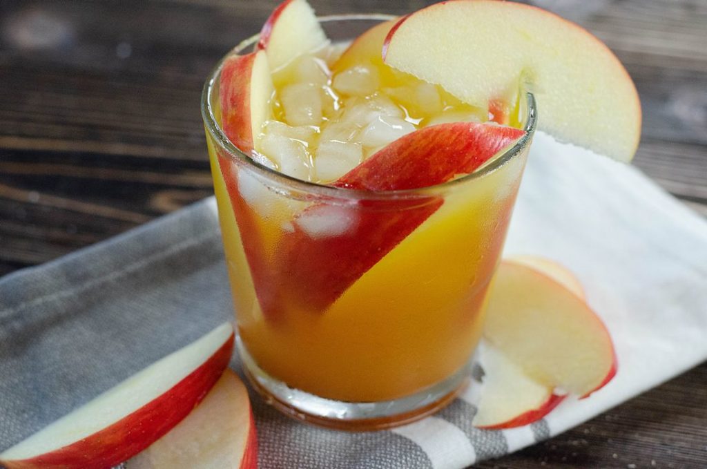 Fall cocktail with apples