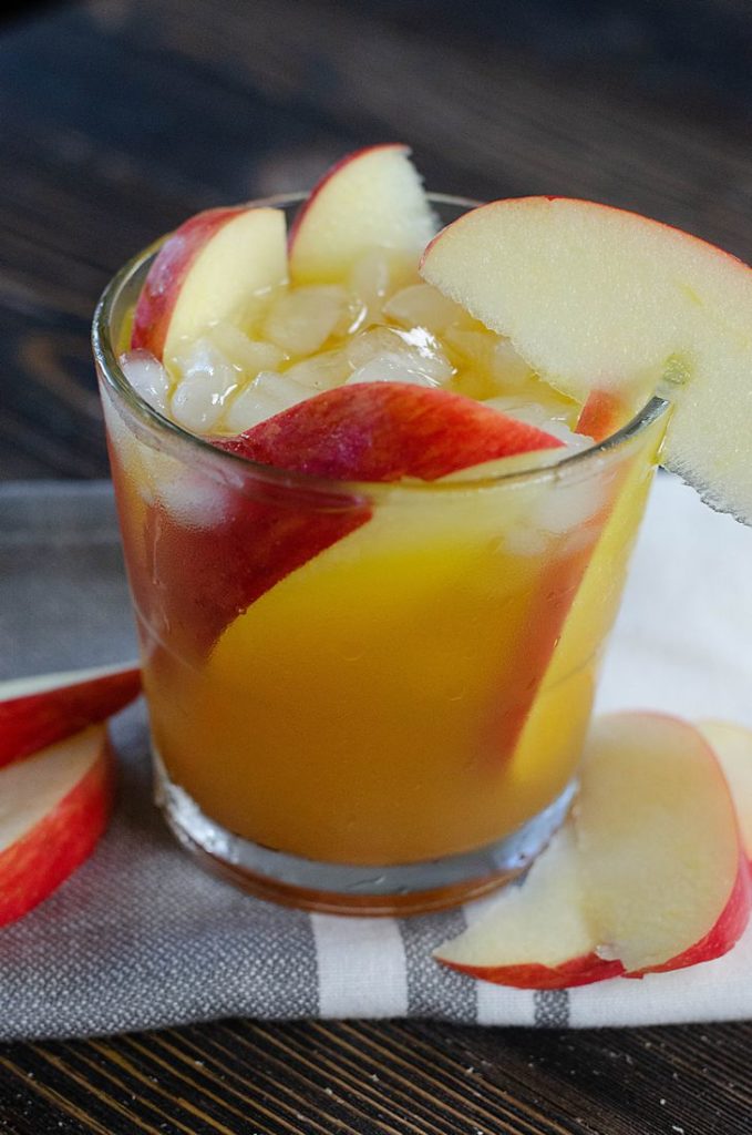 Fall cocktail with apples