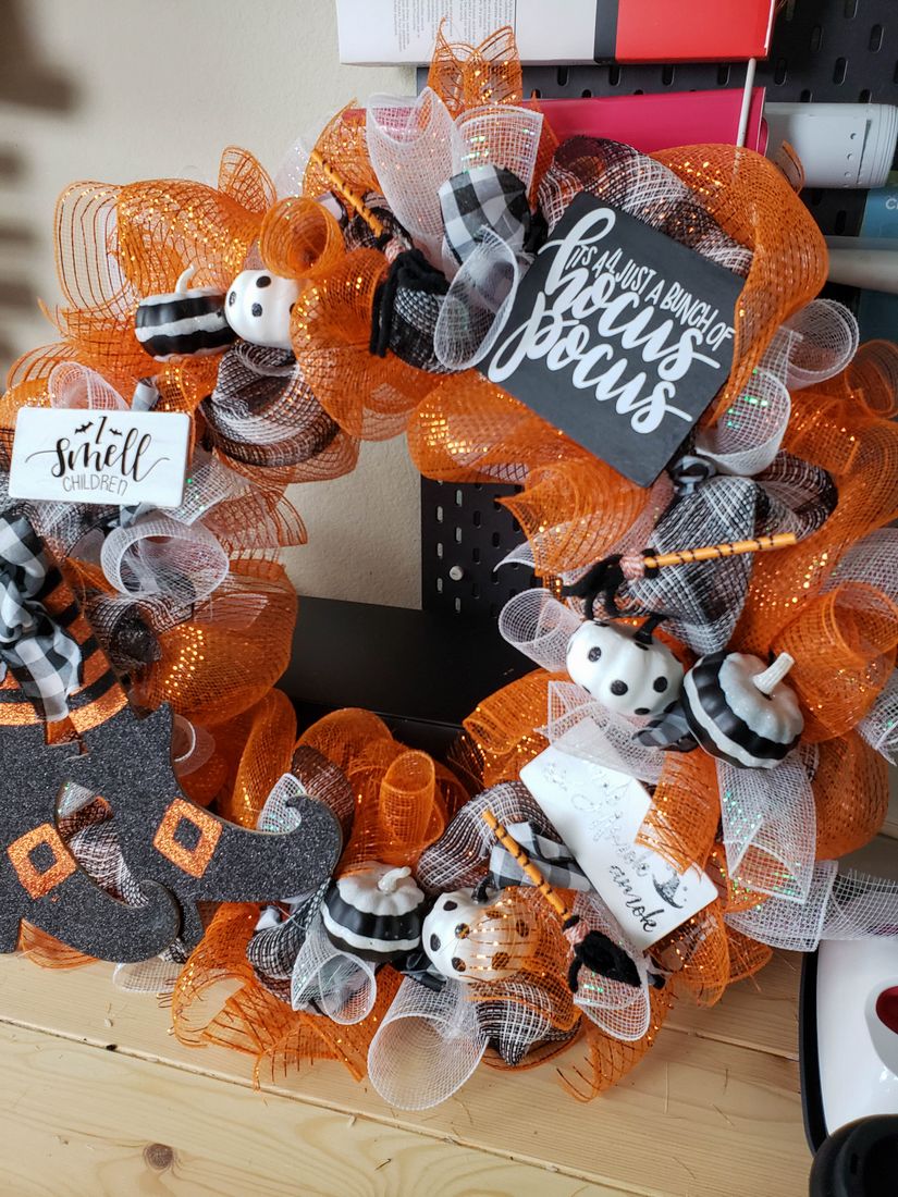 Hocus Pocus Halloween Wreath 12