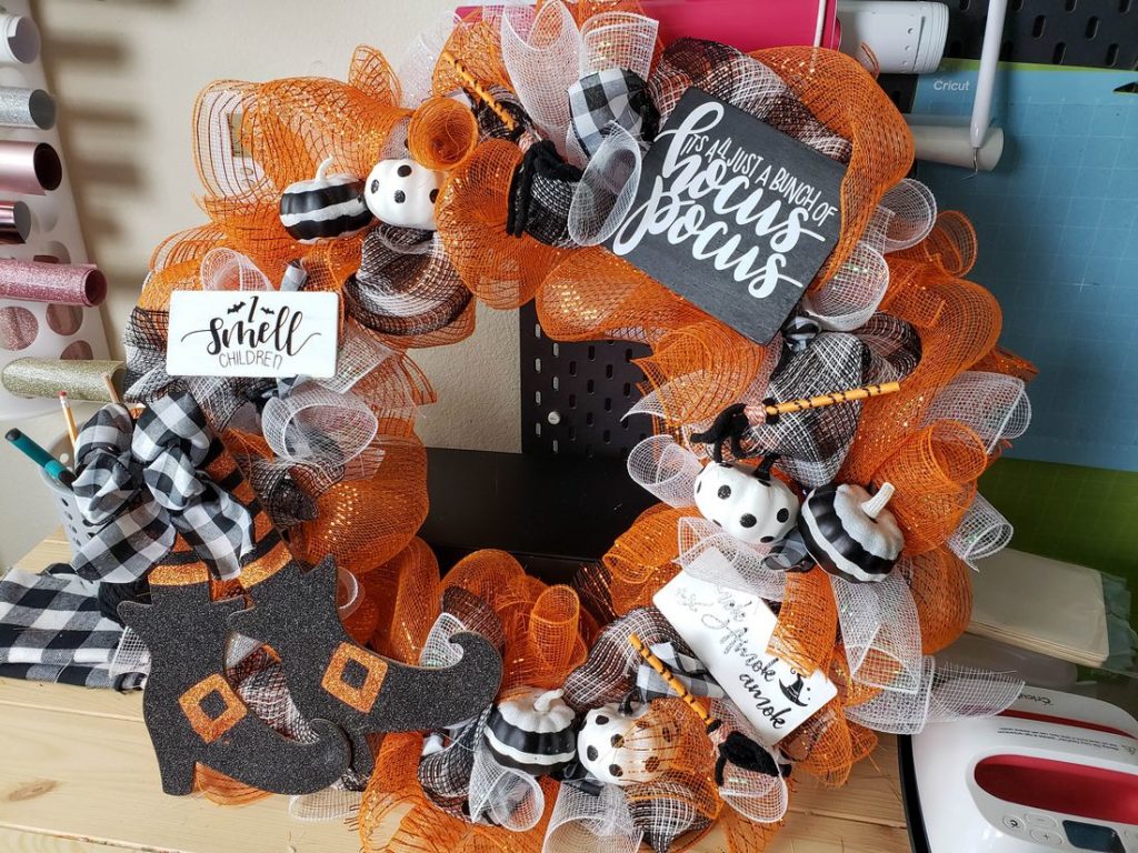 Hocus Pocus Halloween Wreath 7