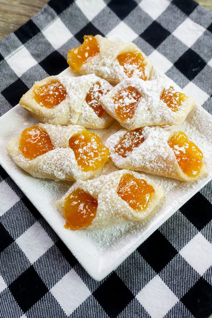 Polish Kolaczki Apricot Cookies