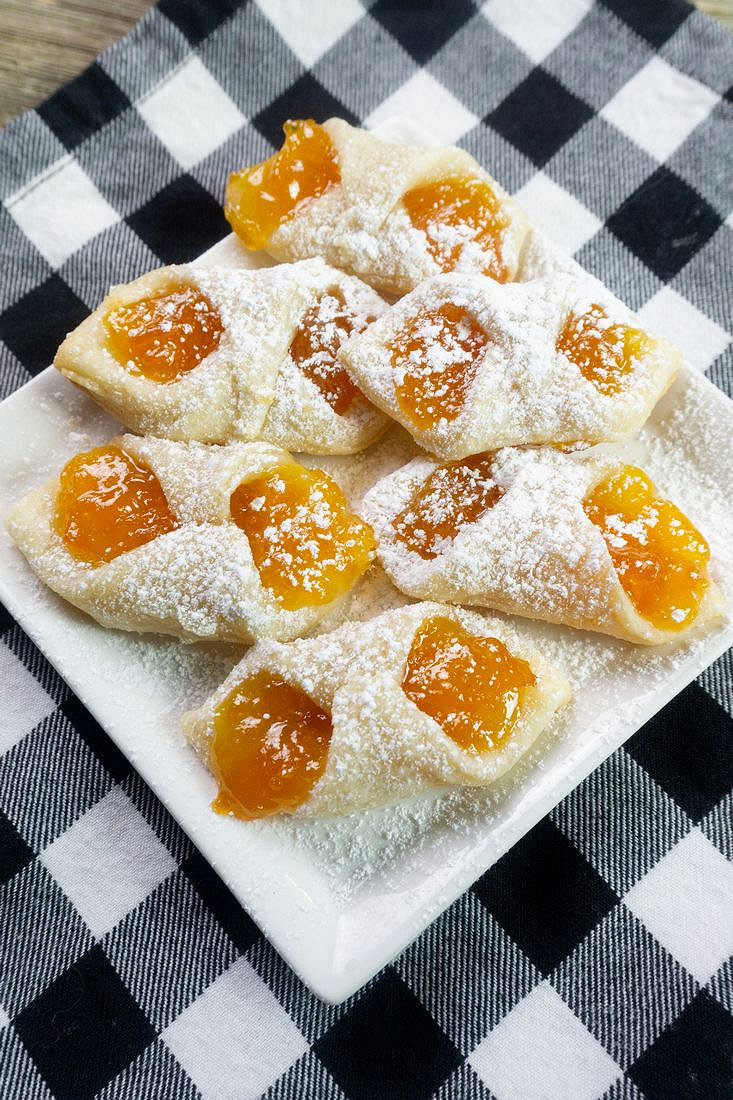 Polish Kolaczki Apricot Cookies