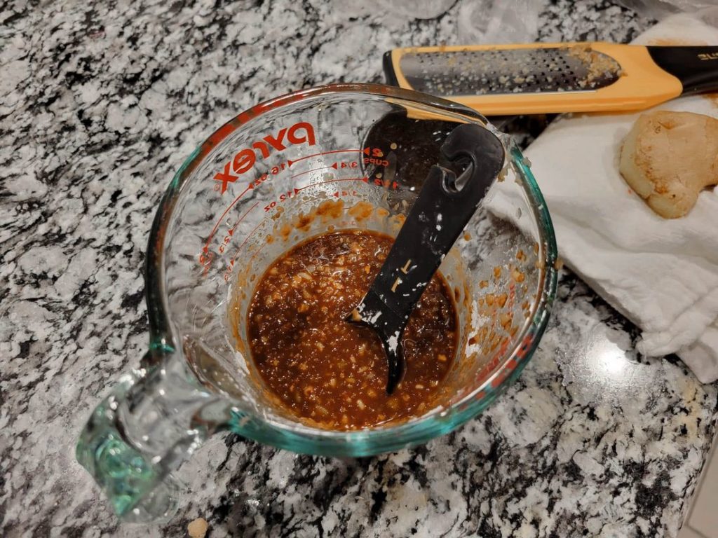 Sauce for ground beef in pyrex pouring cup