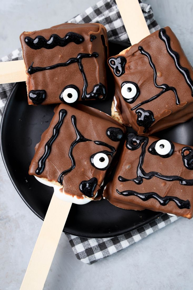 Hocus Pocus Book of Spells S’mores POPs