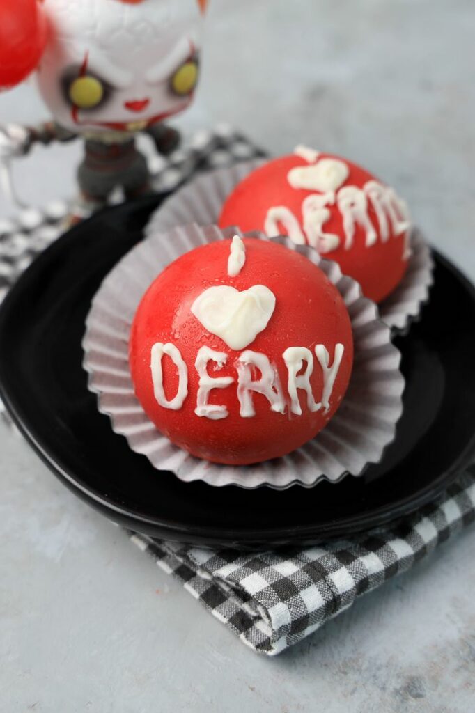 Red hot chocolate bomb with the words I heart derry on it.