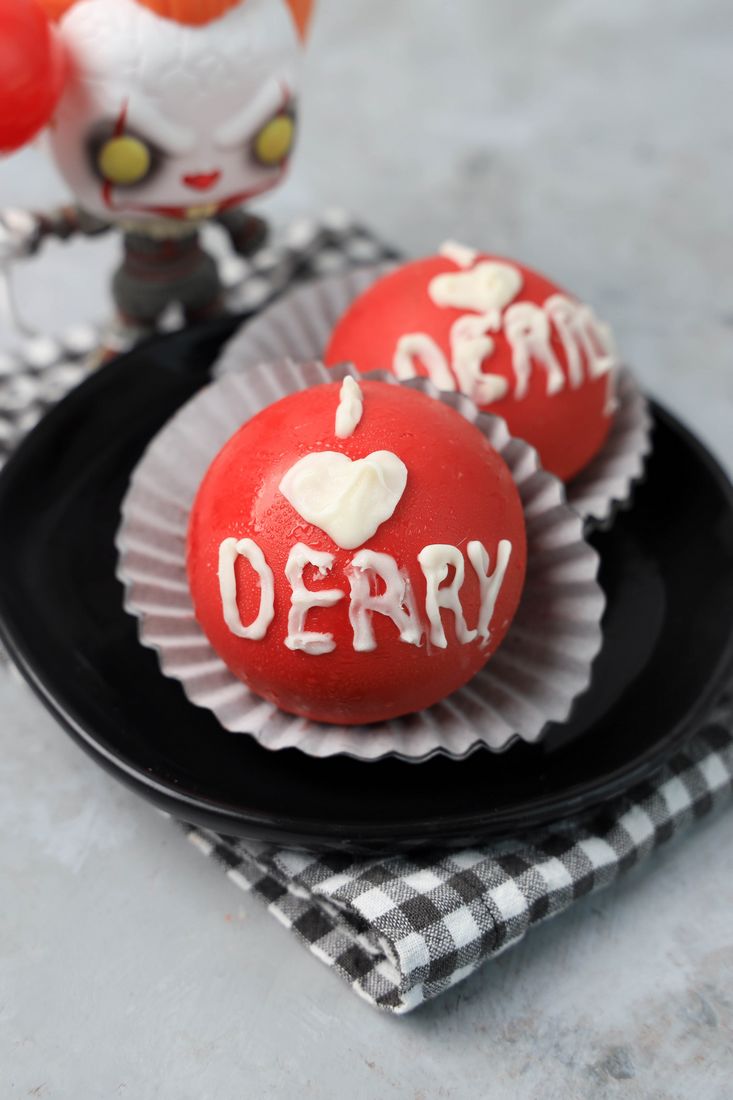 IT Derry Hot Chocolate Bombs
