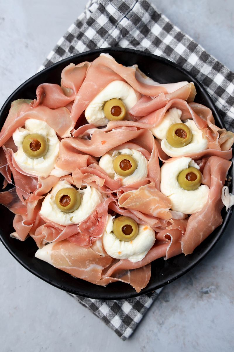 Prosciutto Mozzarella Eyeballs