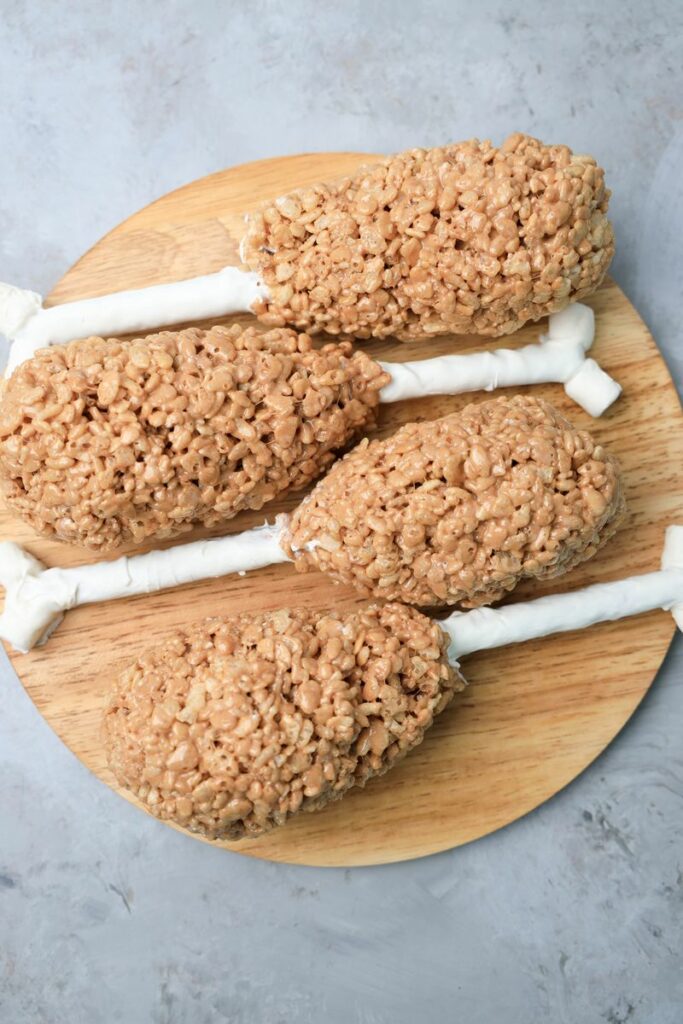 Turkey Leg Rice Krisipie Treats is the cutest to serve up as a dessert on Thanksgiving.